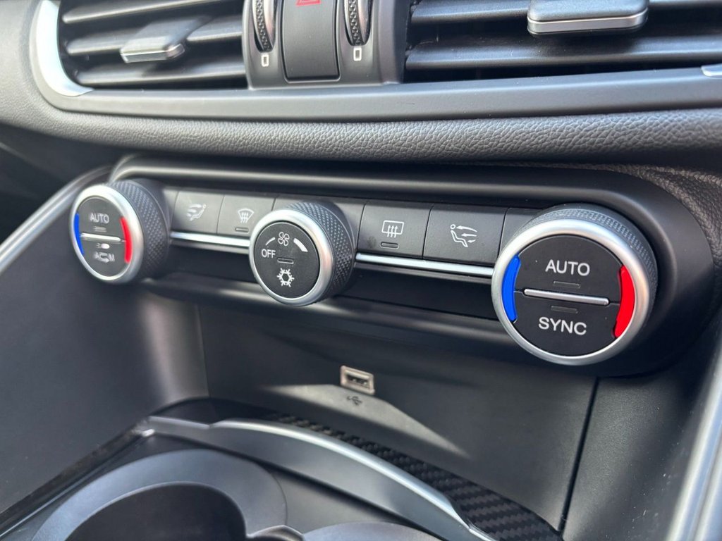 Used Alfa Romeo Giulia 2017 for sale - 76647171: Photo 46