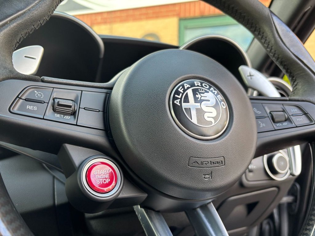 Used Alfa Romeo Giulia 2017 for sale - 76647171: Photo 8