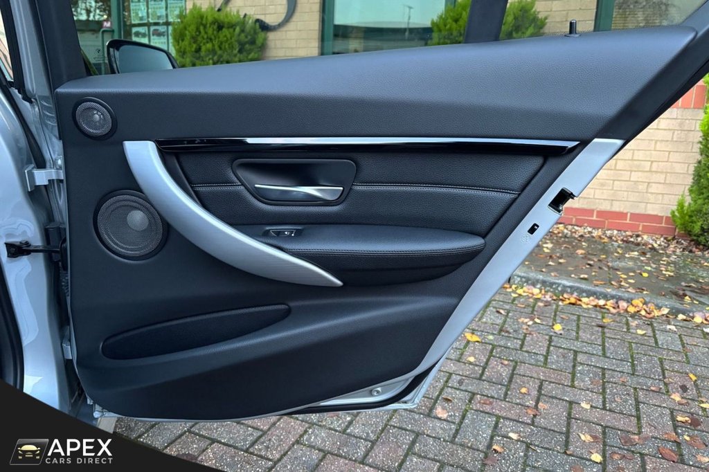 Used BMW 3 Series 2018 for sale - 76784211: Photo 42