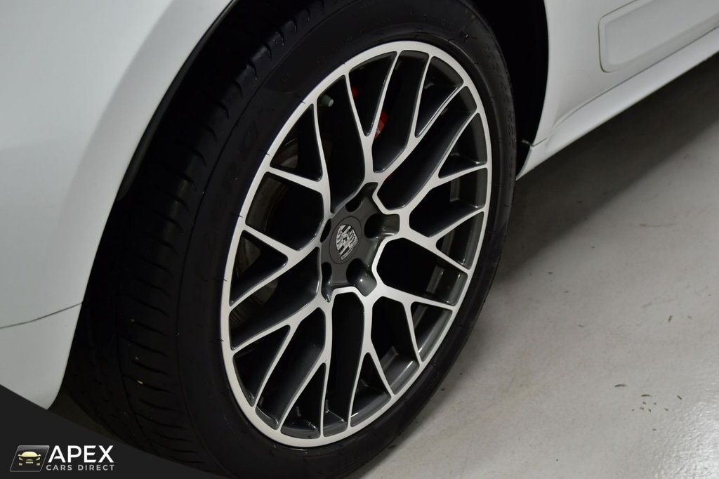 Used Porsche Macan 2018 for sale - 77188663: Photo 32