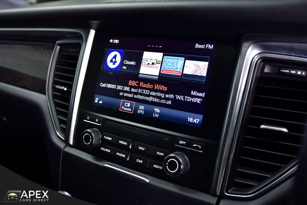 Used Porsche Macan 2018 for sale - 77188663: Photo 33