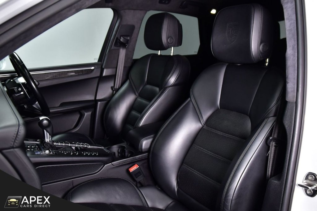 Used Porsche Macan 2018 for sale - 77188663: Photo 45