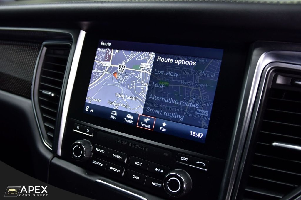 Used Porsche Macan 2018 for sale - 77188663: Photo 49