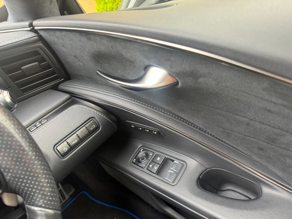 Used Lexus LC 2017 for sale - 76647176: Photo 26