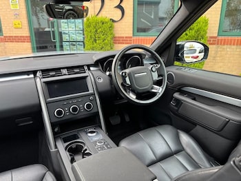 Used Land Rover Discovery 2020 for sale - 76647181: Photo