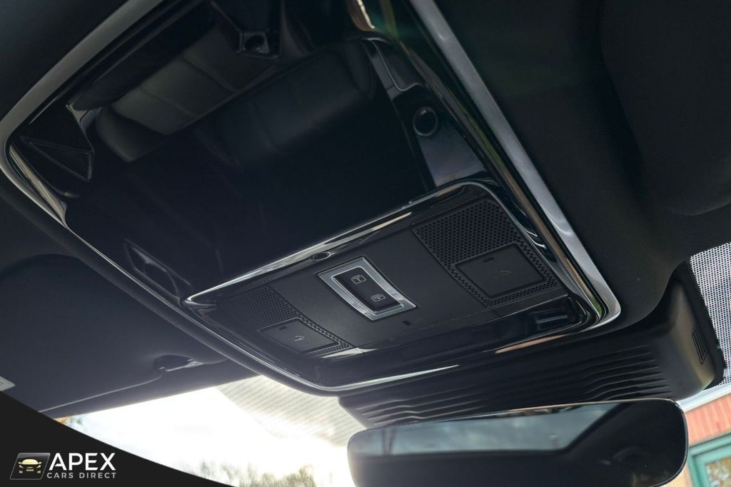 Used Land Rover Range Rover Velar 2021 for sale - 76883727: Photo 31