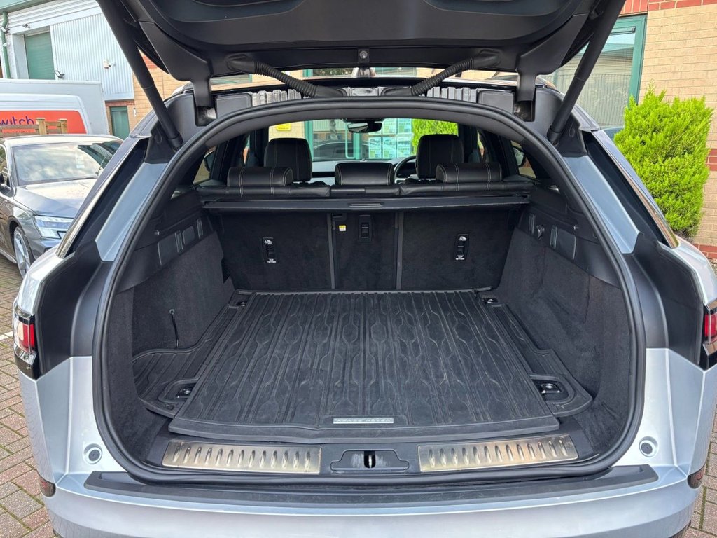 Used Land Rover Range Rover Velar 2021 for sale - 76647184: Photo 32