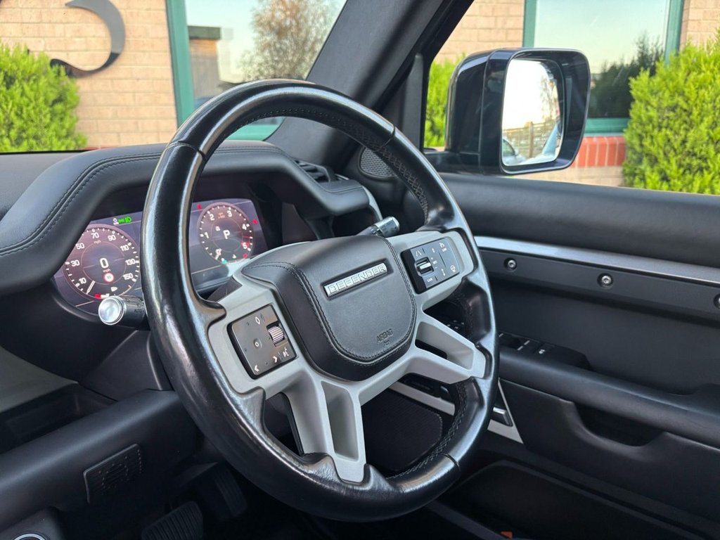 Used Land Rover Defender 2021 for sale - 76647174: Photo 2