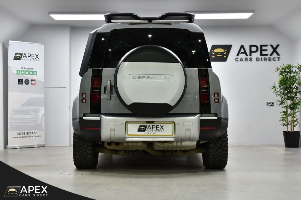 Used Land Rover Defender 2021 for sale - 76647174: Photo 32