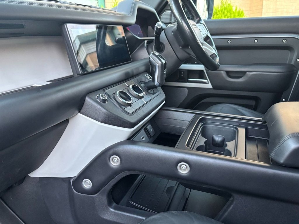 Used Land Rover Defender 2021 for sale - 76647174: Photo 37