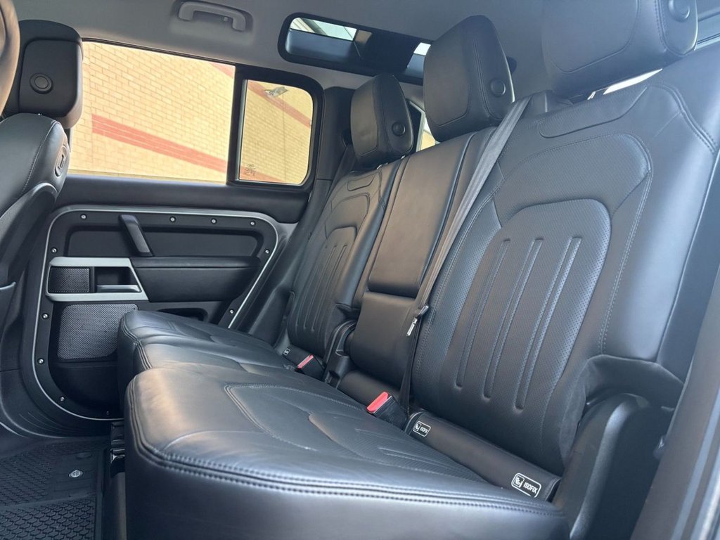 Used Land Rover Defender 2021 for sale - 76647174: Photo 38