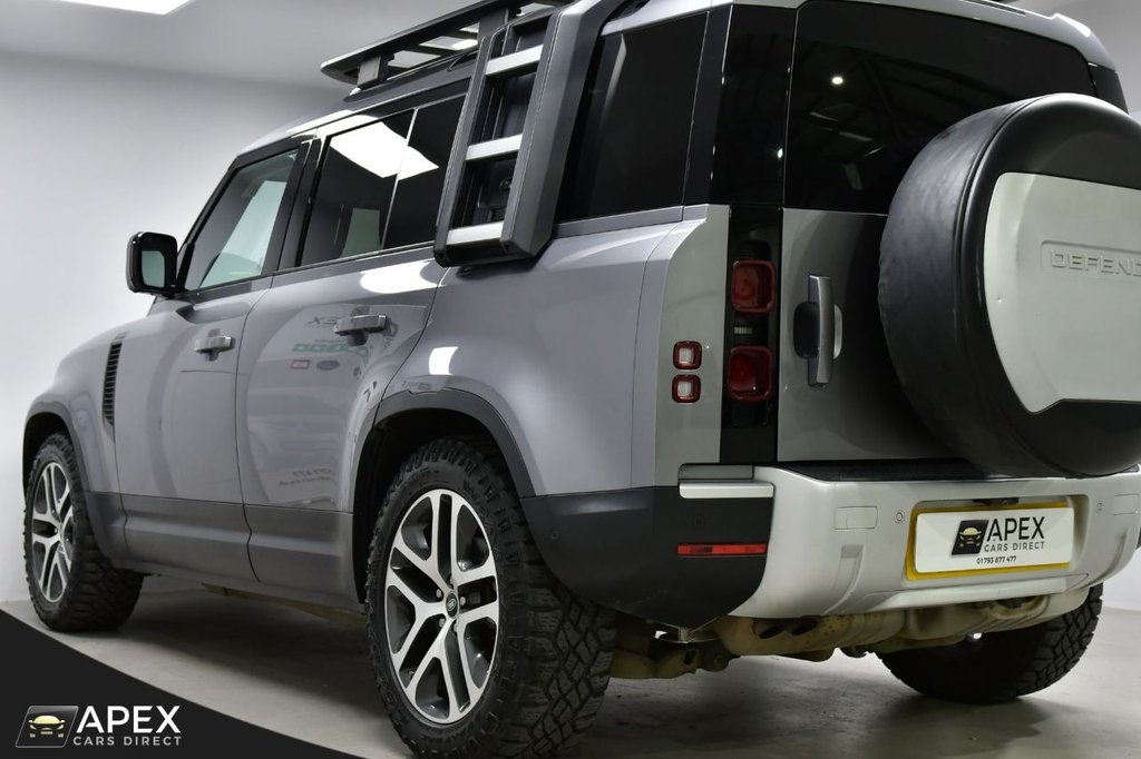 Used Land Rover Defender 2021 for sale - 76647174: Photo 7