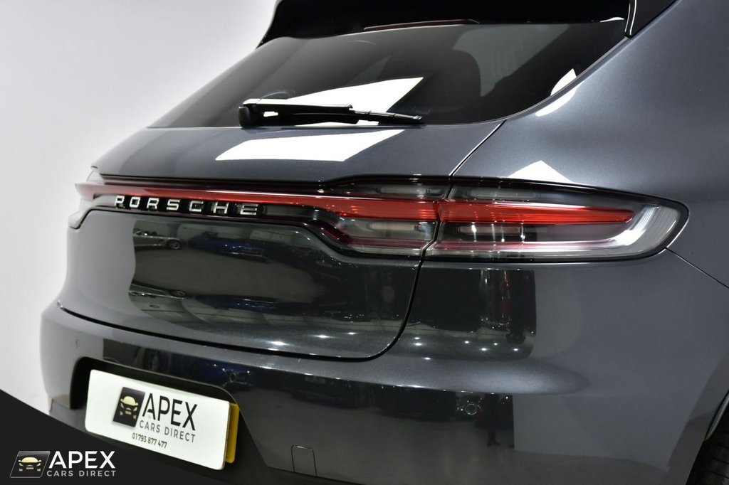 Used Porsche Macan 2020 for sale - 77038053: Photo 29