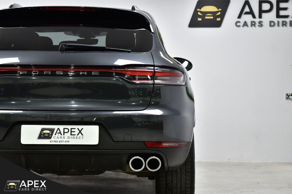 Used Porsche Macan 2020 for sale - 77038053: Photo 31