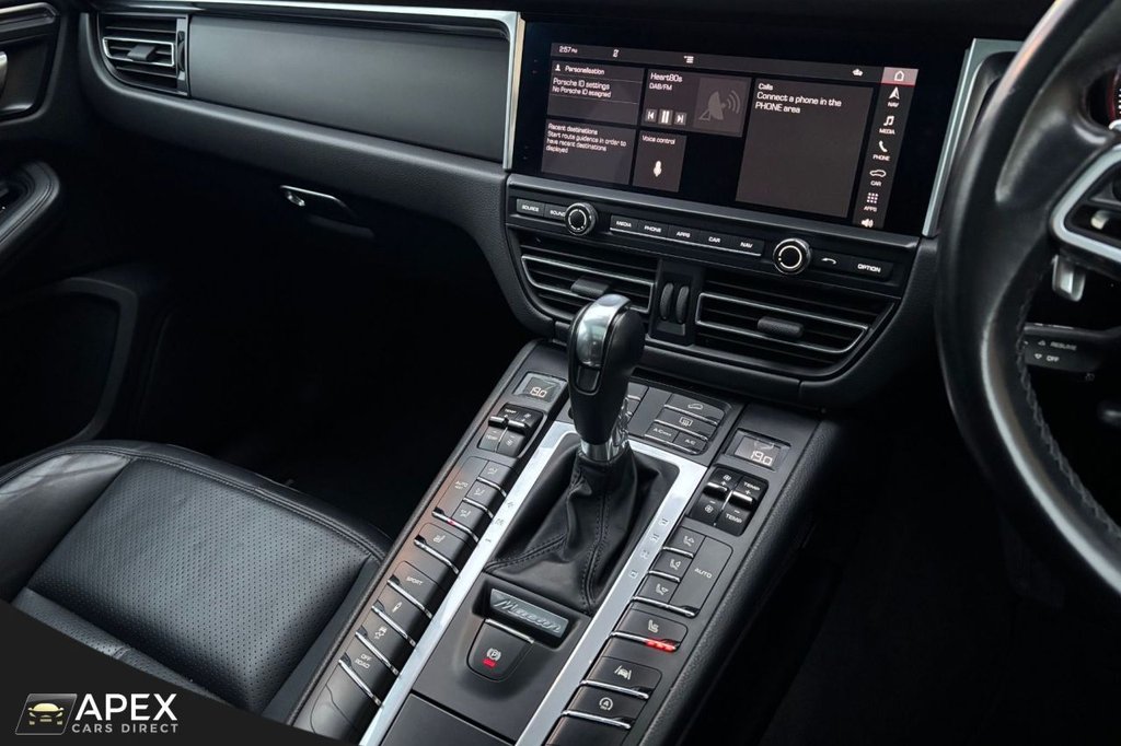 Used Porsche Macan 2020 for sale - 77038053: Photo 33