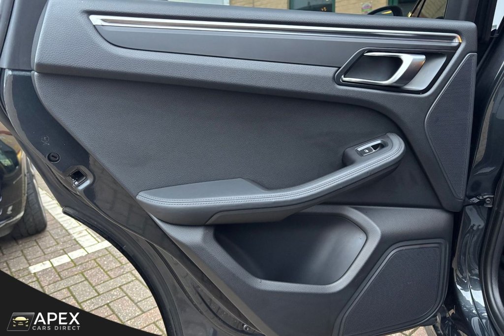 Used Porsche Macan 2020 for sale - 77038053: Photo 47