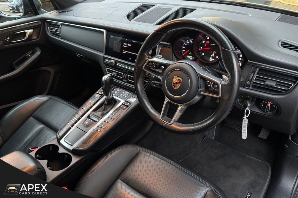 Used Porsche Macan 2020 for sale - 77038053: Photo 5