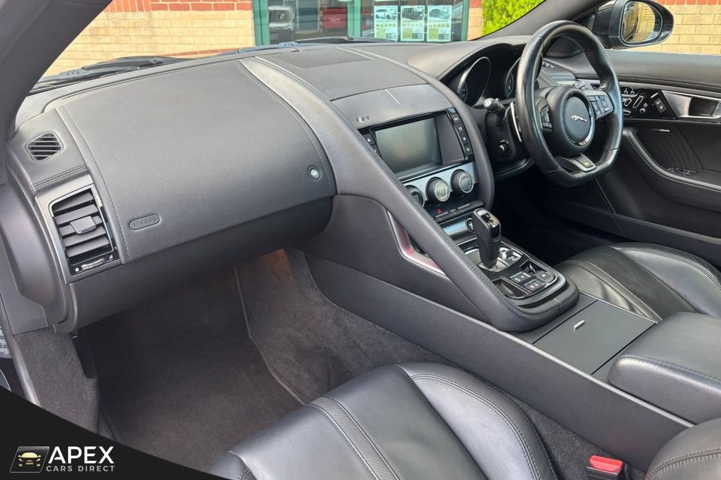 Used Jaguar F-Type 2016 for sale - 76910518: Photo 36