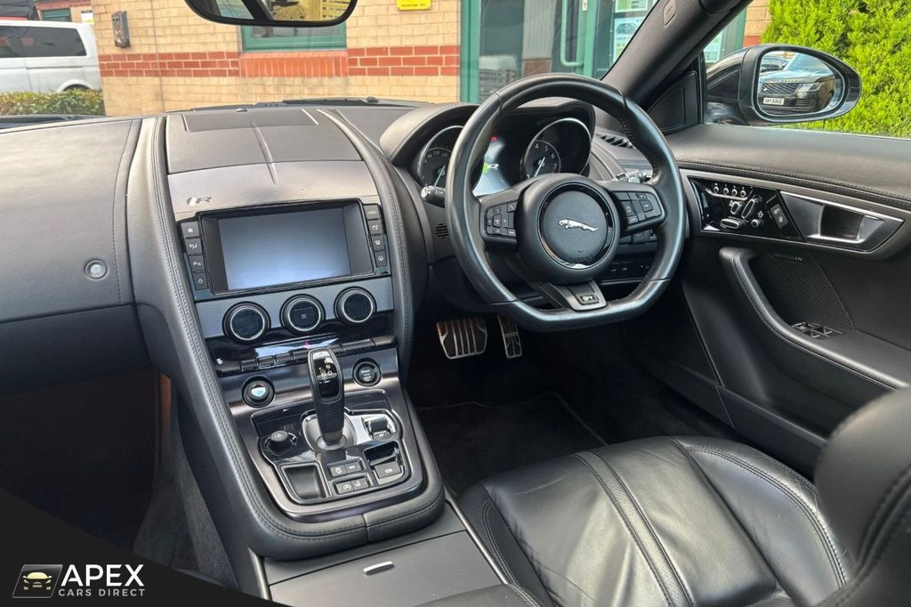 Used Jaguar F-Type 2016 for sale - 76910518: Photo 39