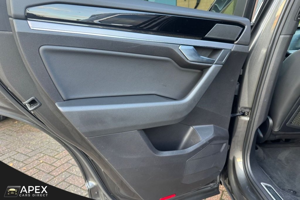 Used Volkswagen Touareg 2019 for sale - 77132972: Photo 49