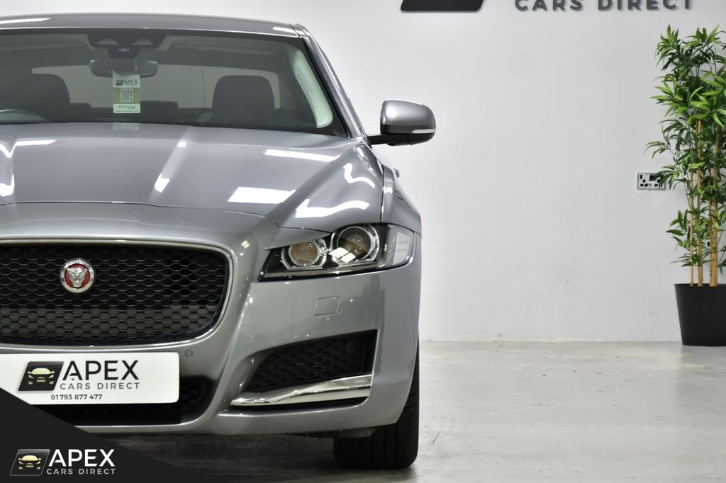 Used Jaguar XF 2019 for sale - 77355907: Photo 2