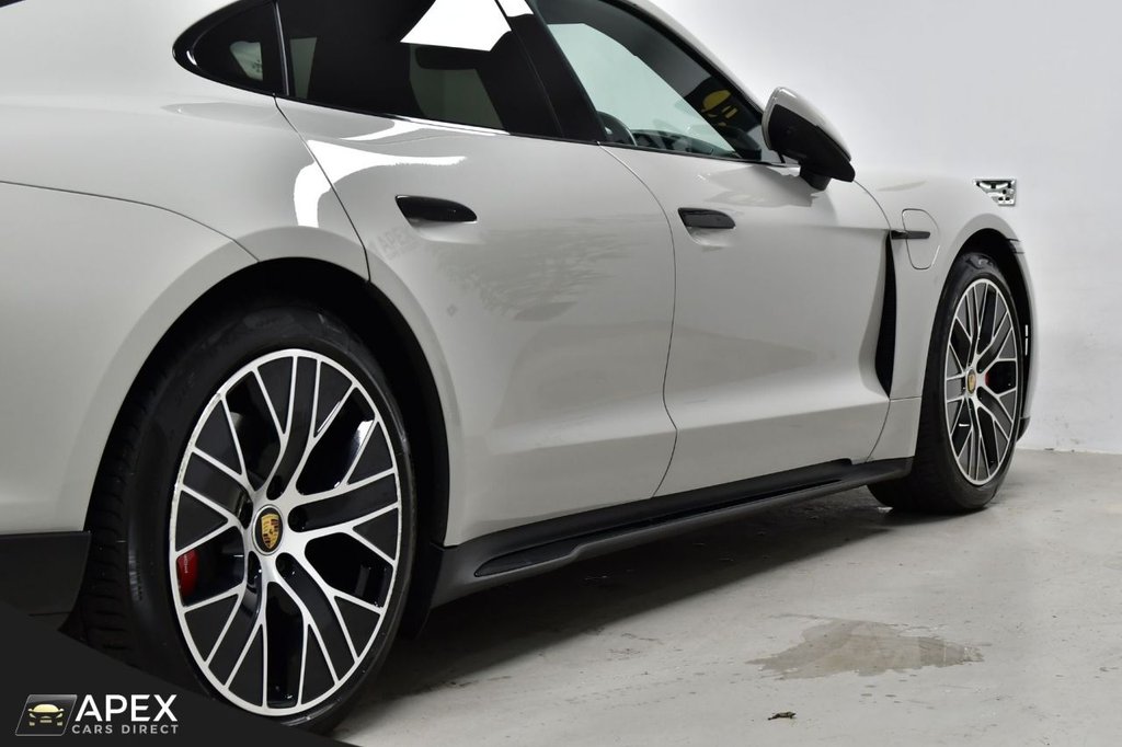 Used Porsche Taycan 2022 for sale - 77027091: Photo 25