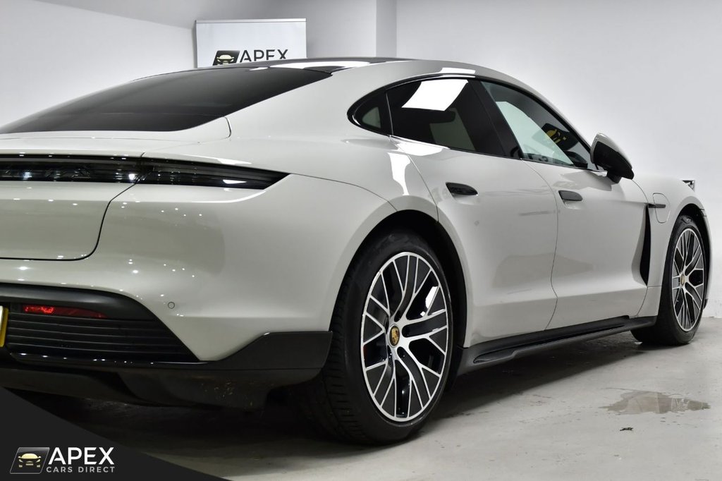 Used Porsche Taycan 2022 for sale - 77027091: Photo 27