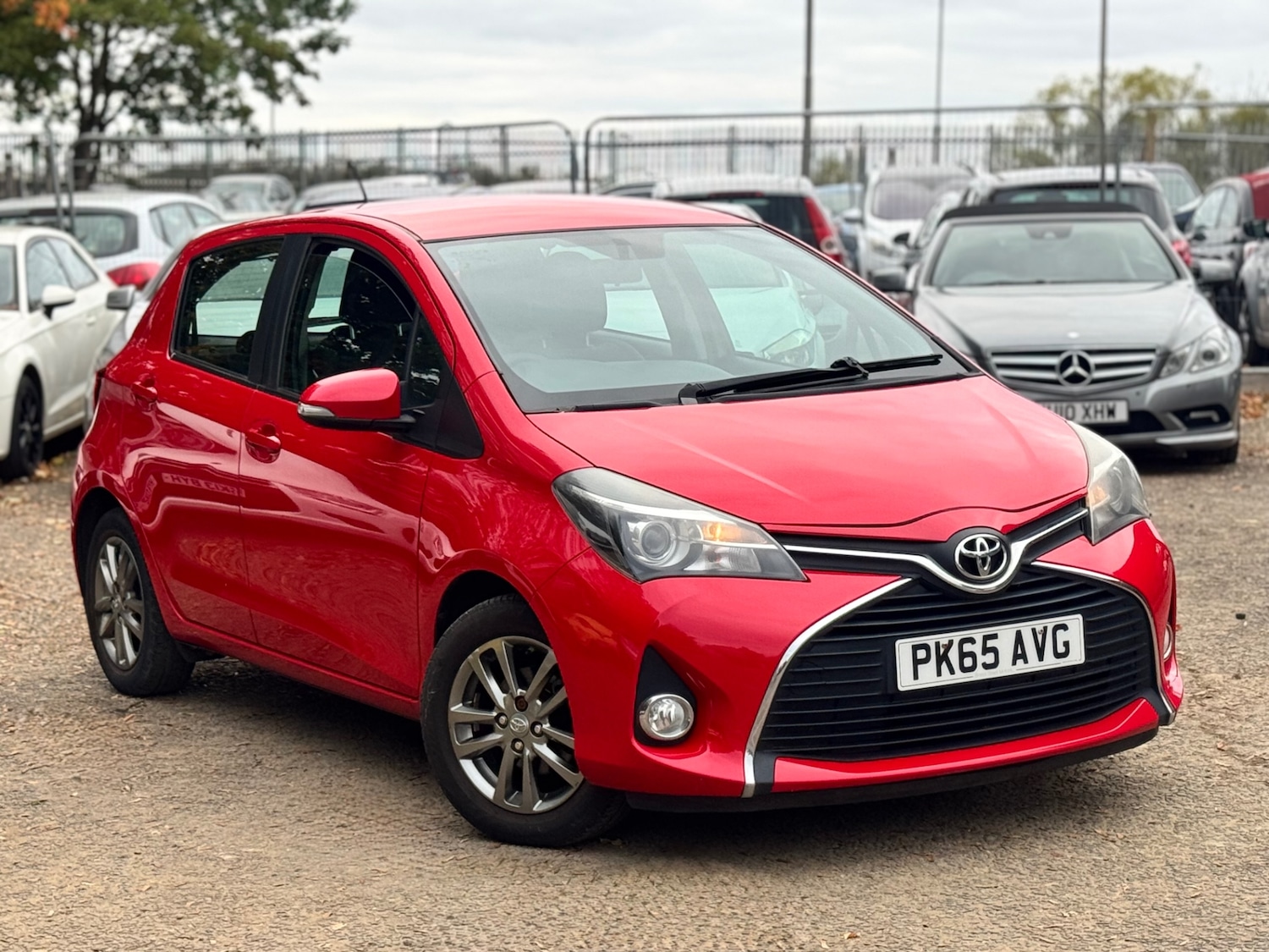 Used Toyota Yaris 2015 for sale - 76196751: Photo 1