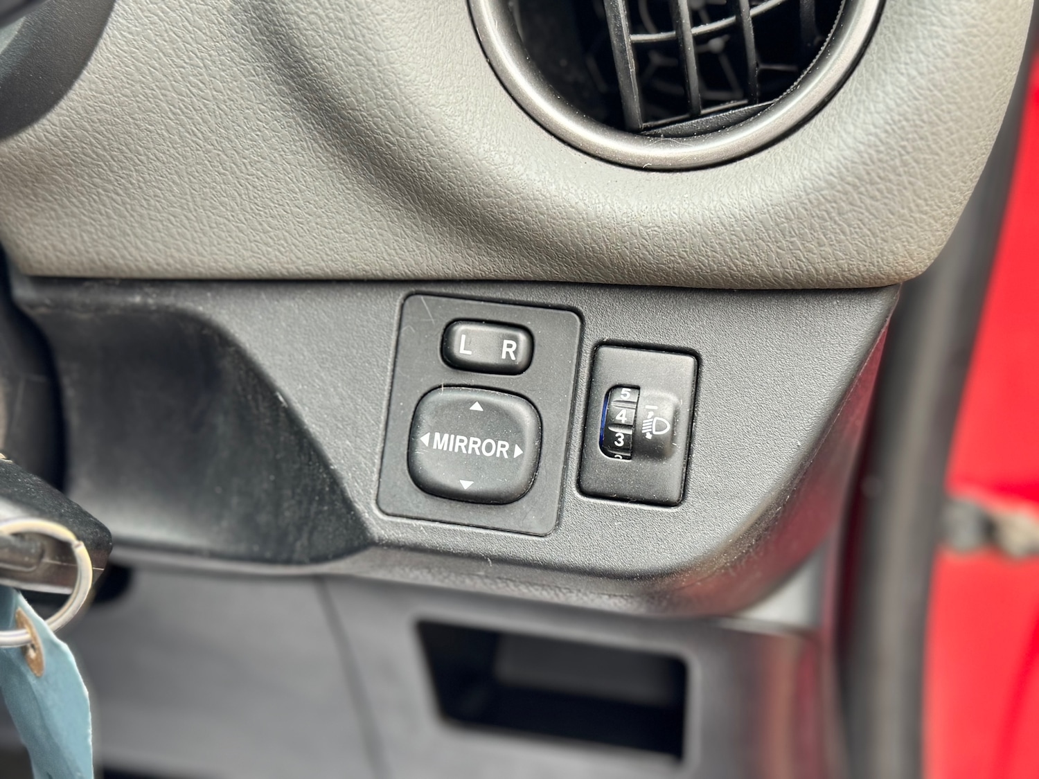 Used Toyota Yaris 2015 for sale - 76196751: Photo 20