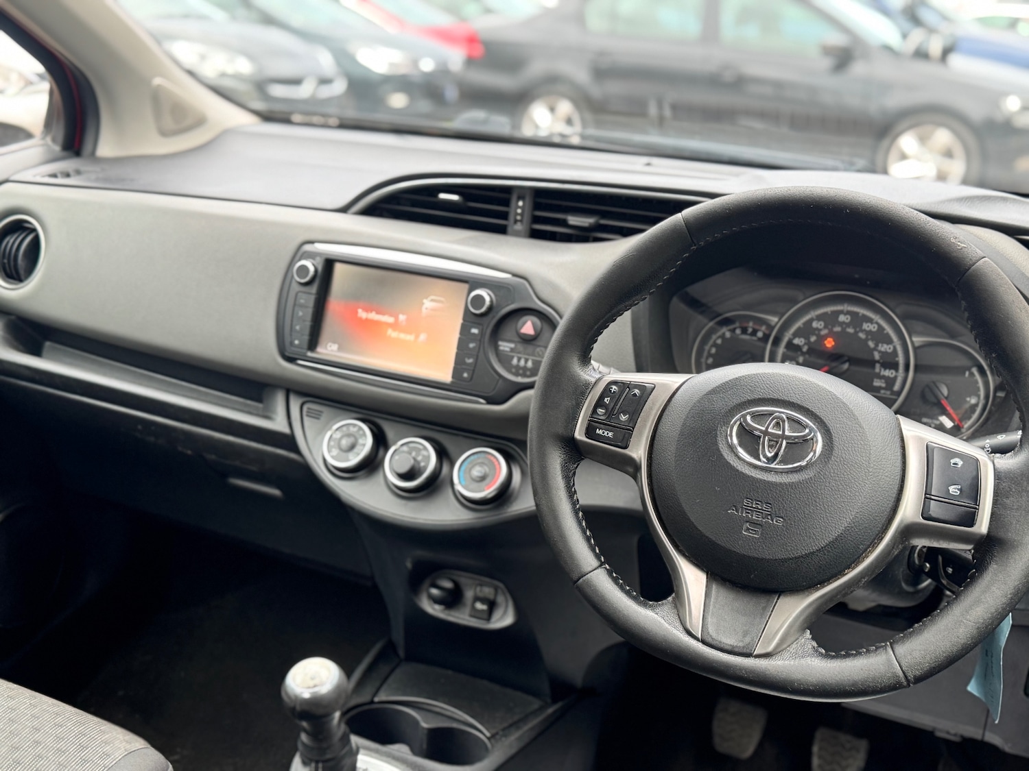 Used Toyota Yaris 2015 for sale - 76196751: Photo 29