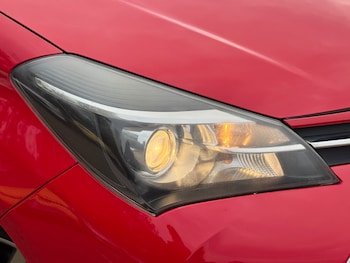 Used Toyota Yaris 2015 for sale - 76196751: Photo 2