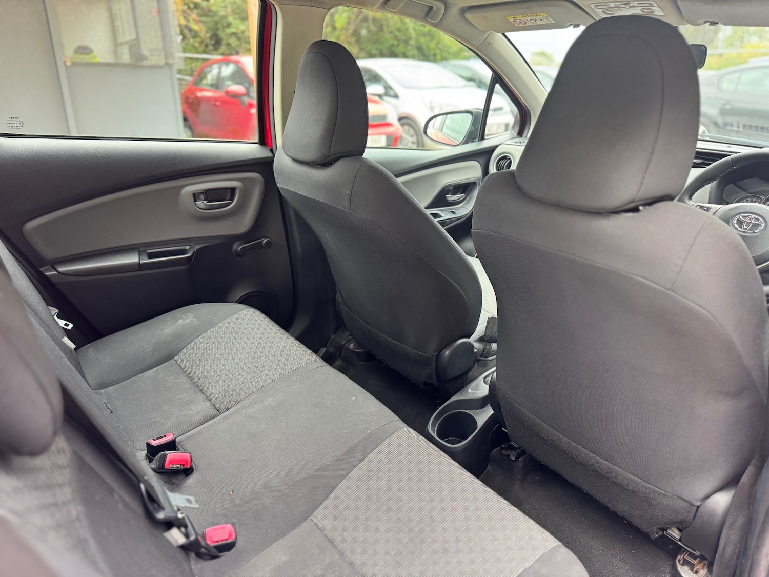 Used Toyota Yaris 2015 for sale - 76196751: Photo 31