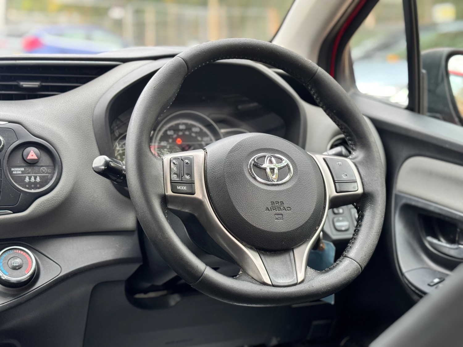 Used Toyota Yaris 2015 for sale - 76196751: Photo 34