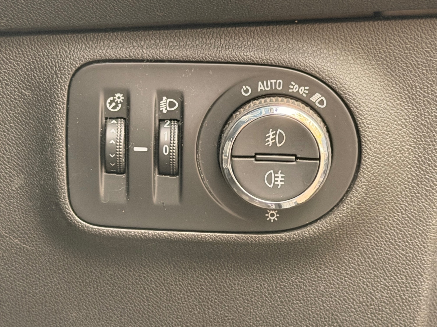 Used Vauxhall Corsa 2017 for sale - 77296358: Photo 22