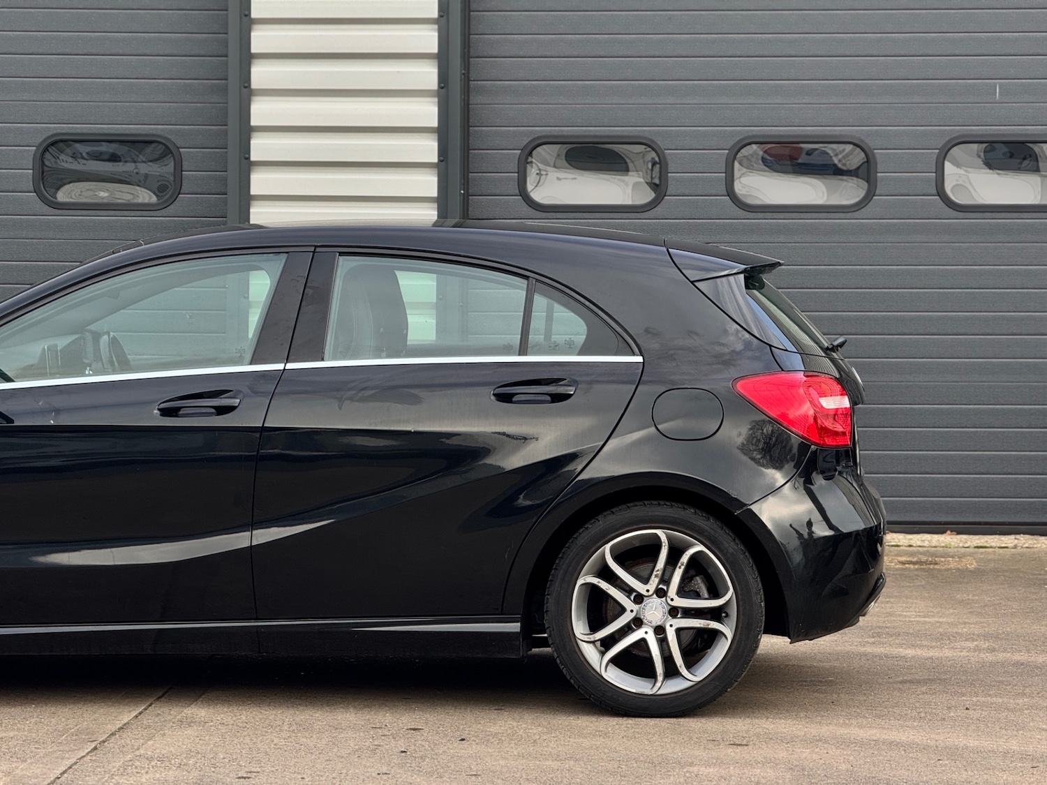 Used Mercedes-Benz A-Class 2015 for sale - 77573109: Photo 10