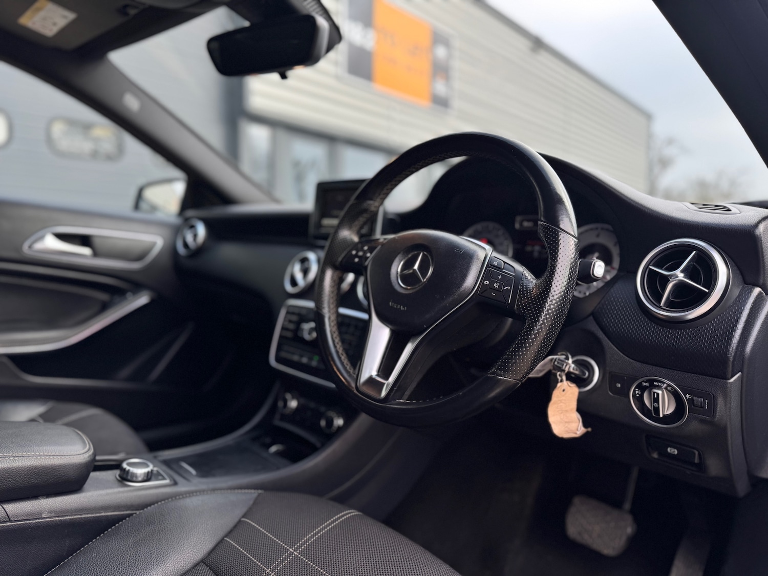 Used Mercedes-Benz A-Class 2015 for sale - 77573109: Photo 19