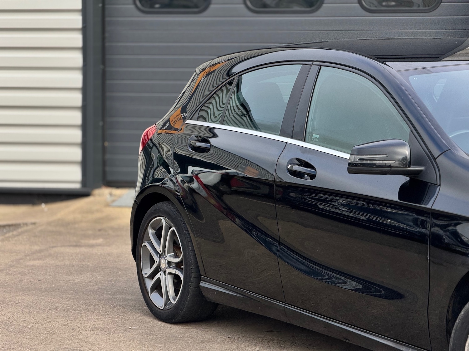 Used Mercedes-Benz A-Class 2015 for sale - 77573109: Photo 4