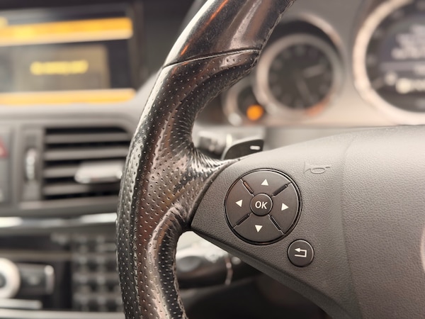 Used Mercedes-Benz E Class 2010 for sale - 76316992: Photo 22