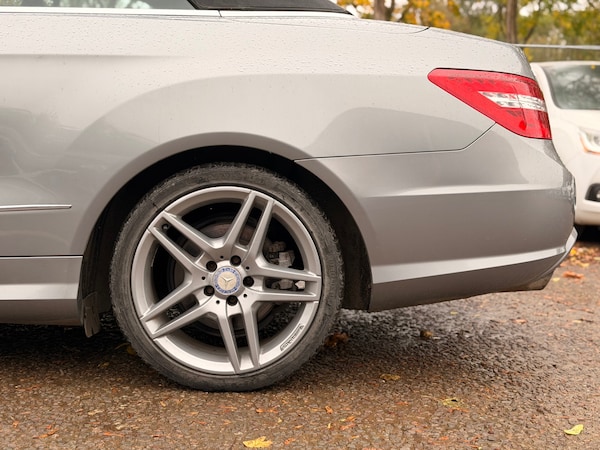 Used Mercedes-Benz E Class 2010 for sale - 76316992: Photo 9