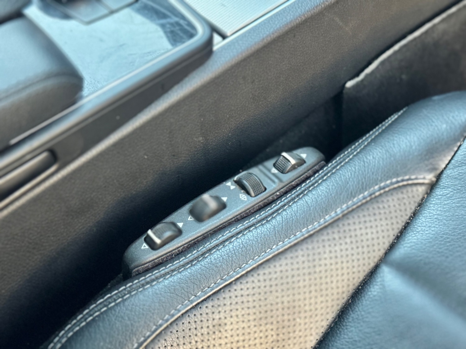 Used Mercedes-Benz E Class 2013 for sale - 75948355: Photo 16