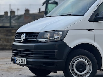 Used Volkswagen Transporter 2018 for sale - 78282823: Photo