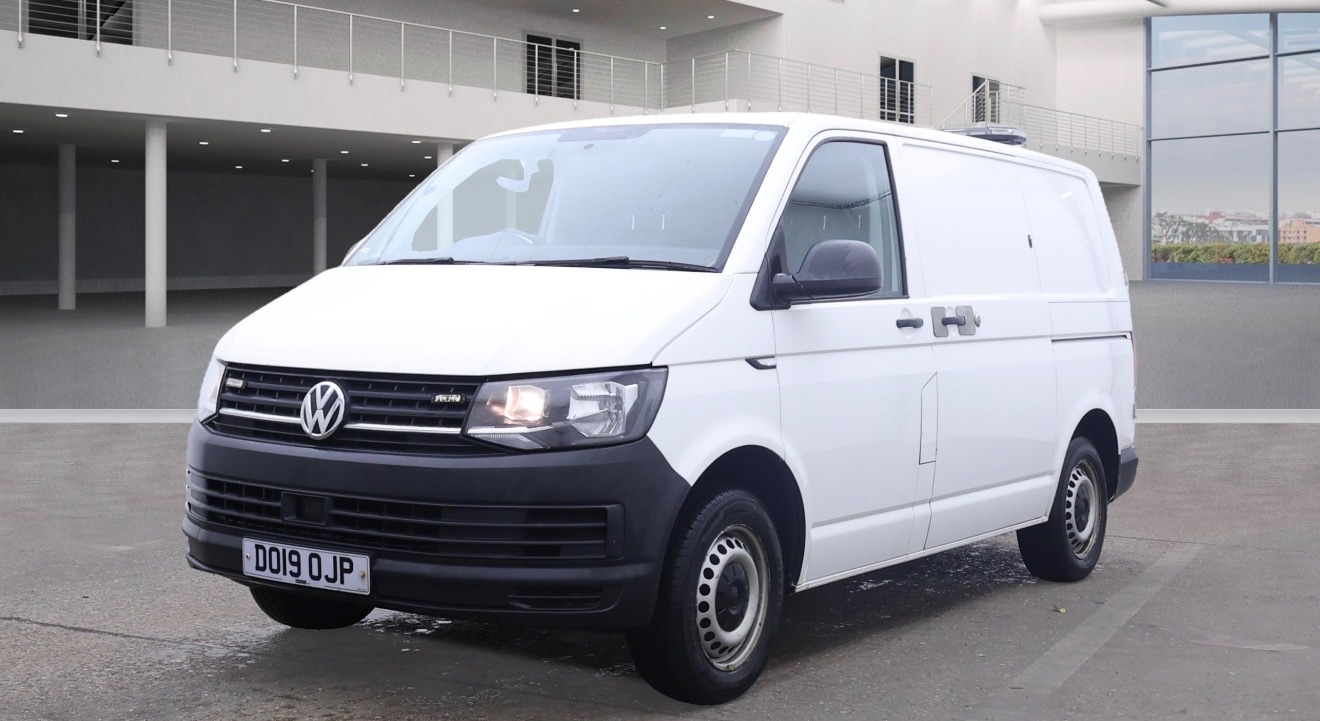 Used Volkswagen Transporter 2019 for sale - 76626706: Photo 2