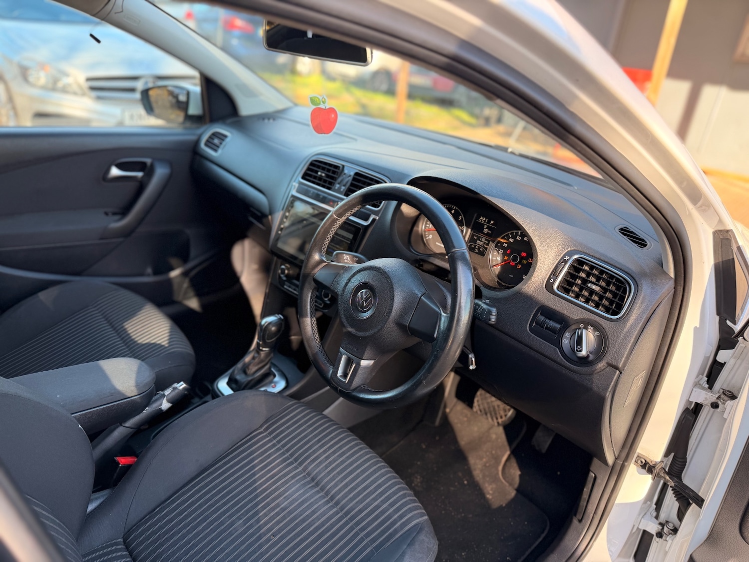 Used Volkswagen Polo 2024 for sale - 76367051: Photo 16