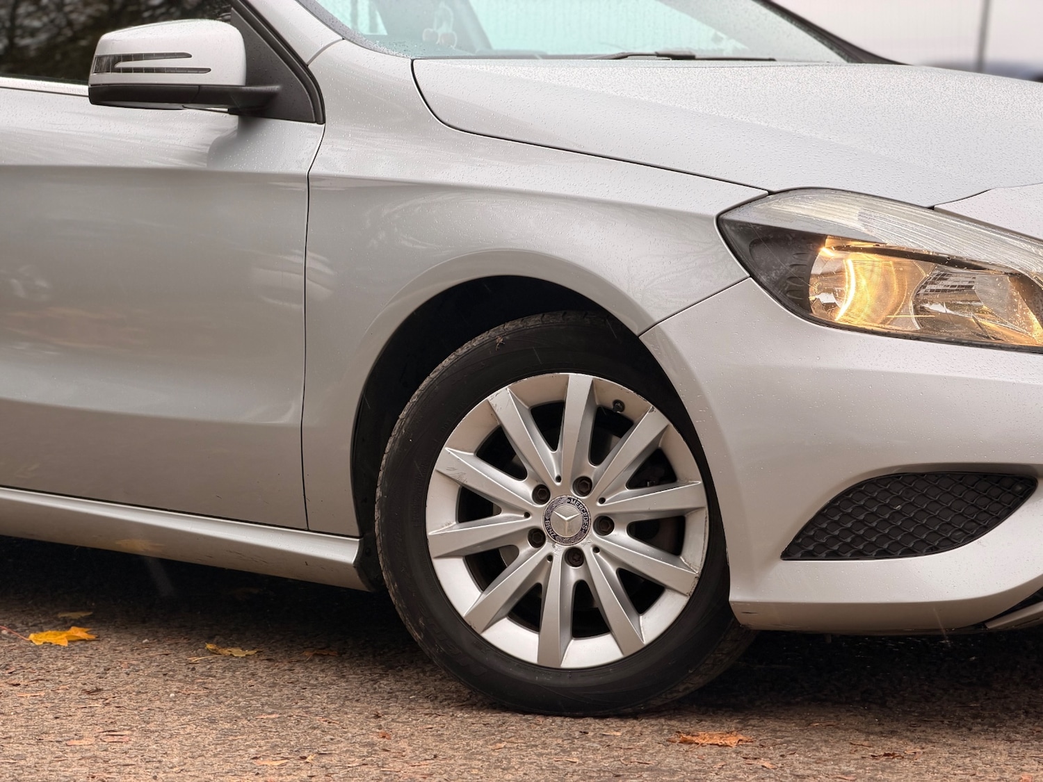 Used Mercedes-Benz A-Class 2014 for sale - 76374491: Photo 2