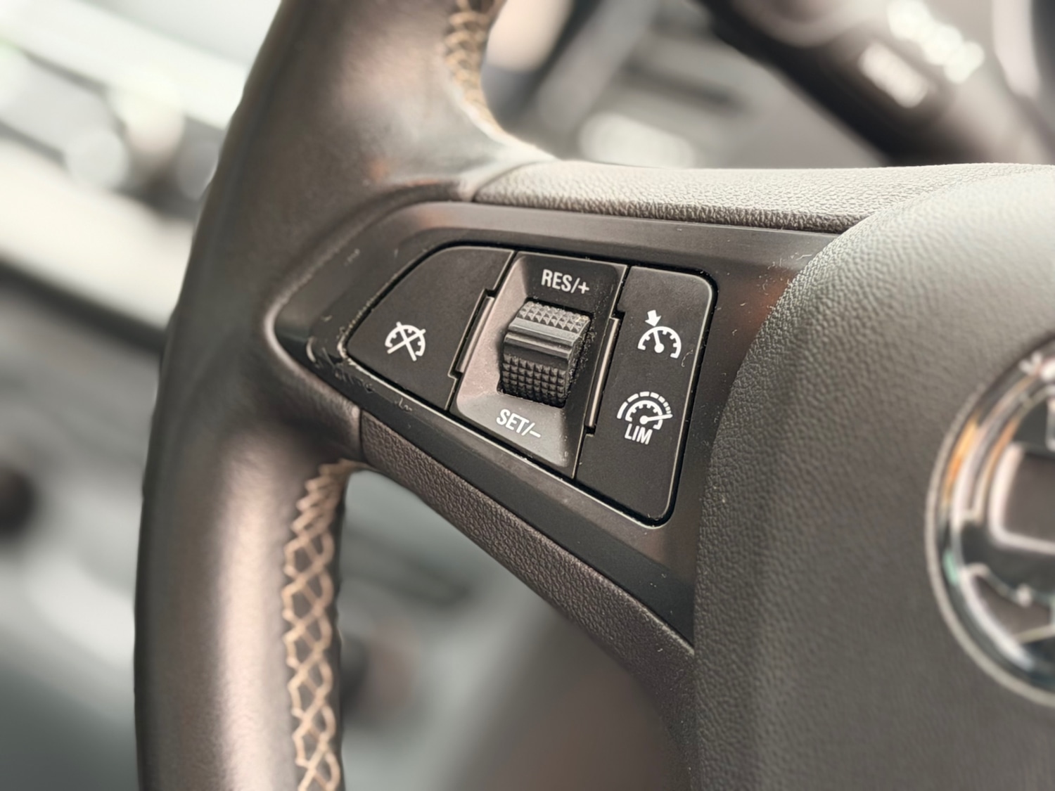 Used Vauxhall Astra 2018 for sale - 75973400: Photo 14