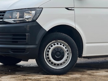 Used Volkswagen Transporter 2018 for sale - 78612312: Photo