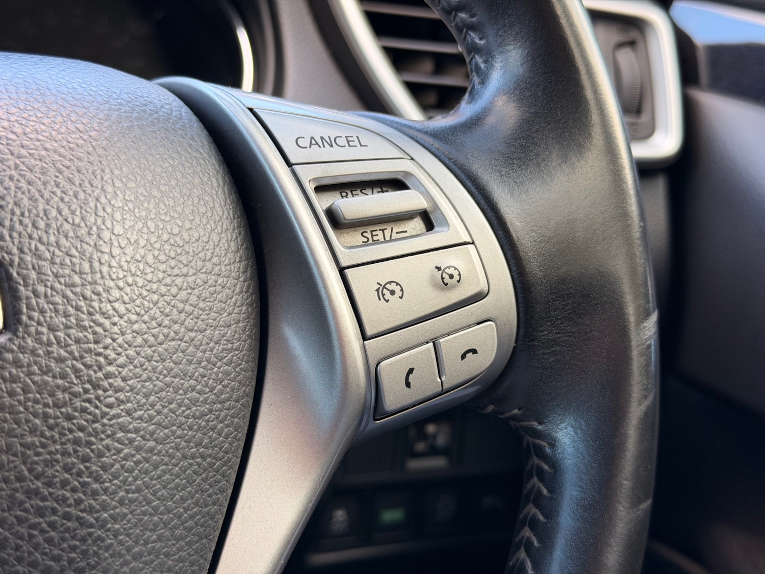 Used Nissan Qashqai 2015 for sale - 76268832: Photo 19