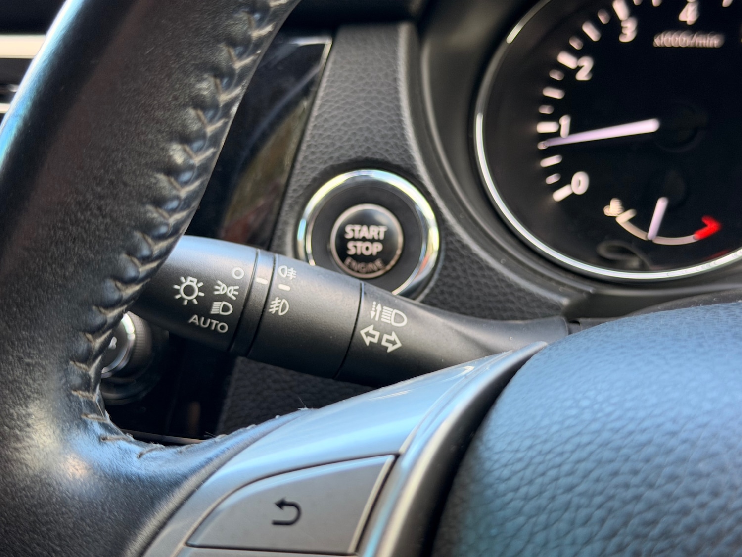 Used Nissan Qashqai 2015 for sale - 76268832: Photo 24