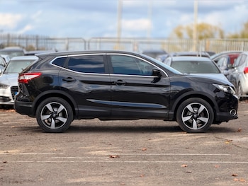 Used Nissan Qashqai 2015 for sale - 76268832: Photo