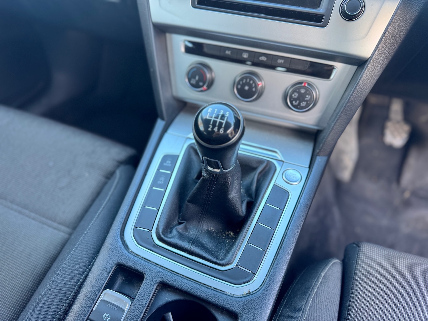 Used Volkswagen Passat 2015 for sale - 76848819: Photo 16